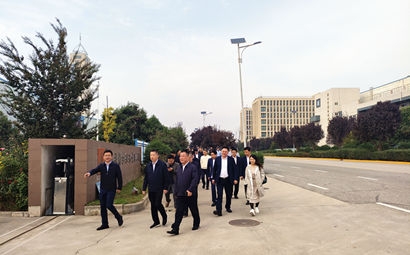 團(tuán)市委、市貿(mào)促會(huì)、市青企協(xié)一行到工投集團(tuán)涇河產(chǎn)業(yè)園考察交流
